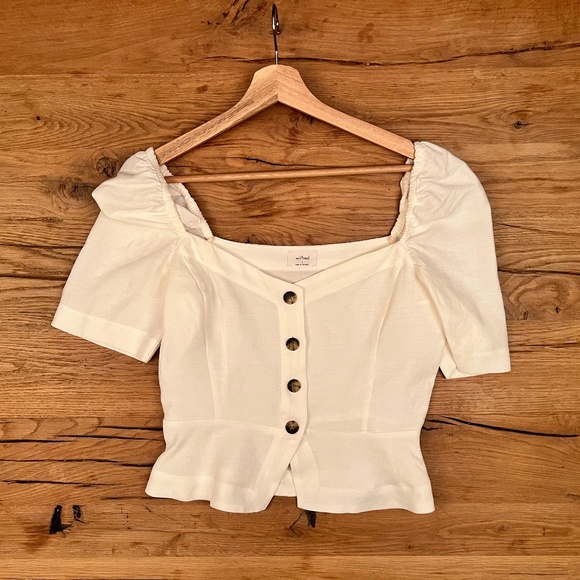 Wilfred Tops - Wilfred. Size Small. White "Janine" puffed sleeved, button-front linen blouse.
